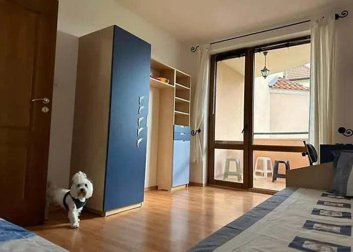Tania's * Sluneční pobřeží